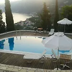 Milia Daire Áyios Nikítas