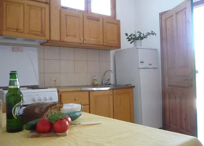 Milia * Áyios Nikítas